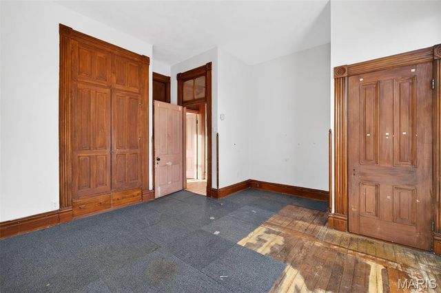 1827 S Compton Avenue, St Louis, MO 63104