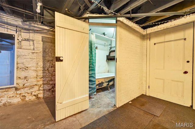 1827 S Compton Avenue, St Louis, MO 63104