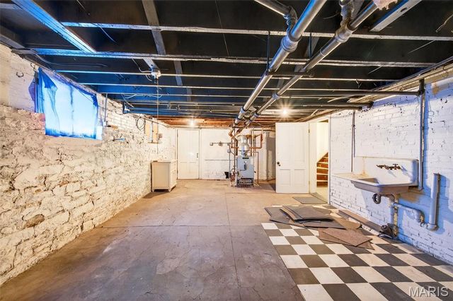 1827 S Compton Avenue, St Louis, MO 63104