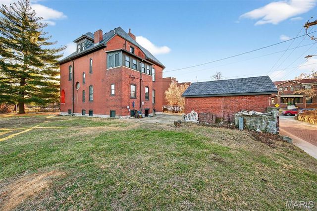 1827 S Compton Avenue, St Louis, MO 63104