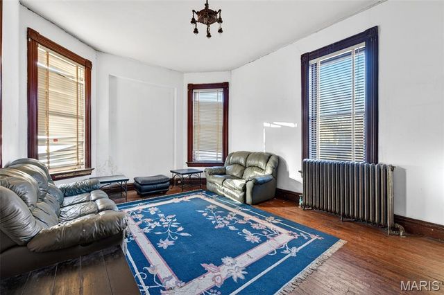 1827 S Compton Avenue, St Louis, MO 63104