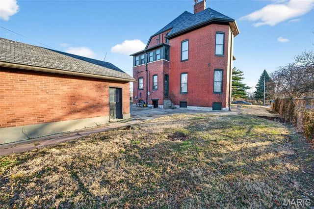 1827 S Compton Avenue, St Louis, MO 63104