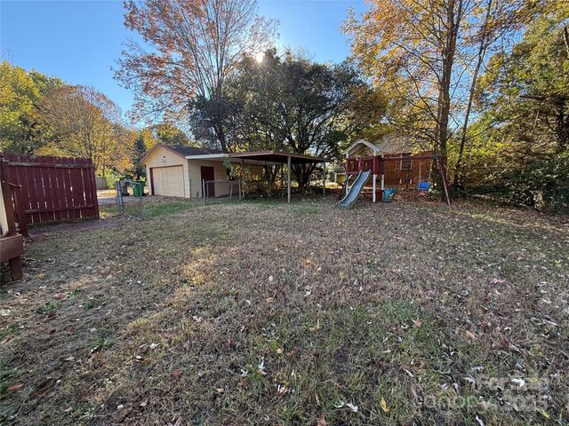 6201 Eagle Peak Drive, Charlotte, NC 28214