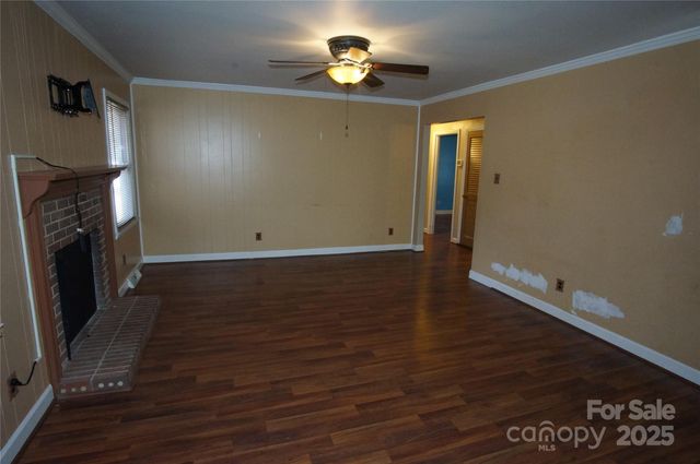 6201 Eagle Peak Drive, Charlotte, NC 28214