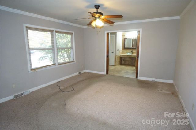 6201 Eagle Peak Drive, Charlotte, NC 28214