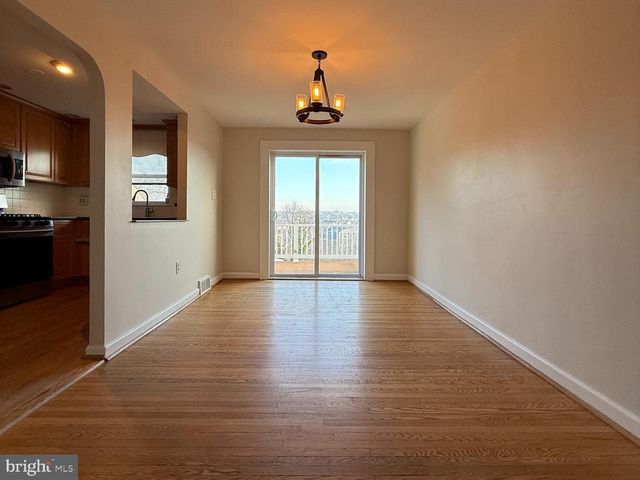 218 CEDAR AVE, Conshohocken, PA 19428