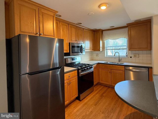 218 CEDAR AVE, Conshohocken, PA 19428