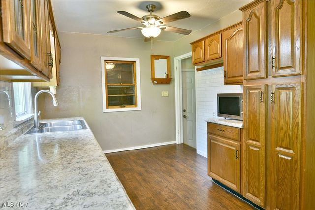 219 N Maryland Avenue, Youngstown, OH 44509