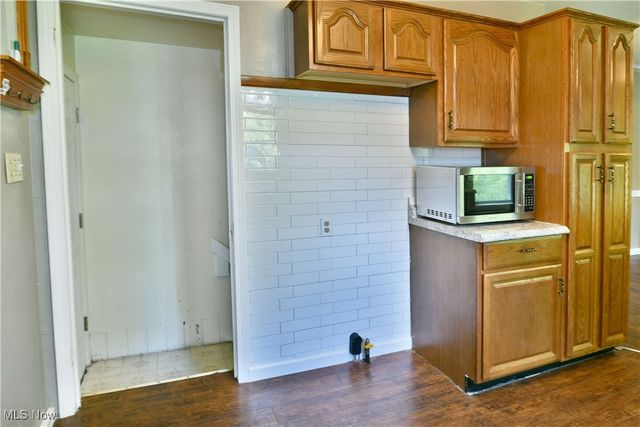 219 N Maryland Avenue, Youngstown, OH 44509