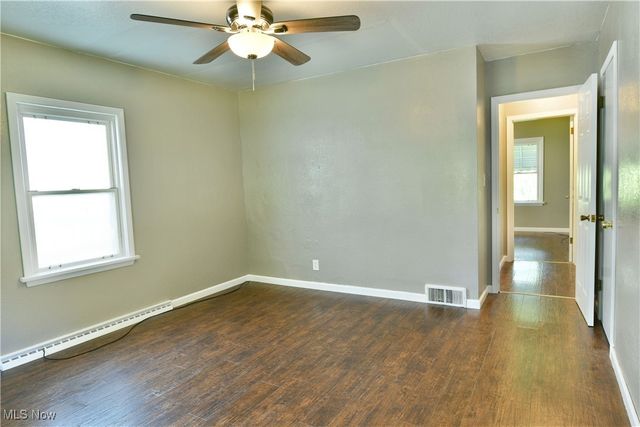 219 N Maryland Avenue, Youngstown, OH 44509