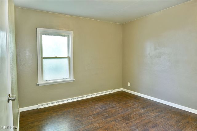 219 N Maryland Avenue, Youngstown, OH 44509