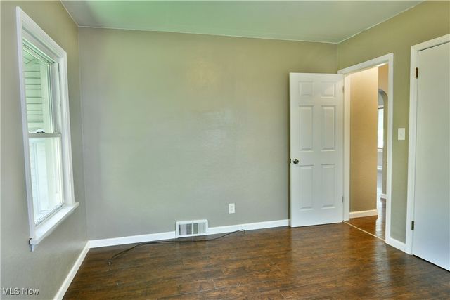 219 N Maryland Avenue, Youngstown, OH 44509