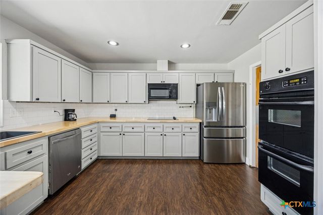 217 W Mockingbird Lane, Harker Heights, TX 76548