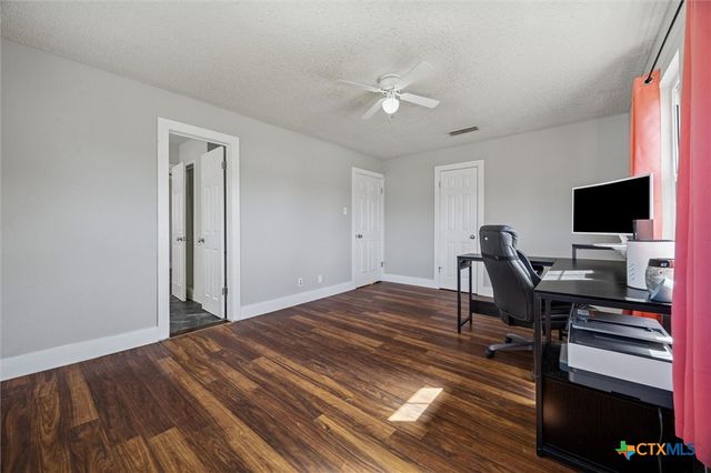 217 W Mockingbird Lane, Harker Heights, TX 76548