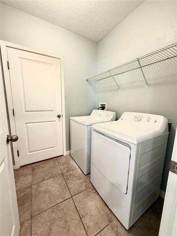 6821 BLUE MOON WAY, Sun City Center, FL 33573