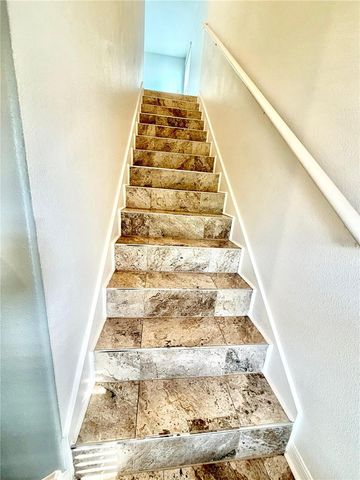 6821 BLUE MOON WAY, Sun City Center, FL 33573