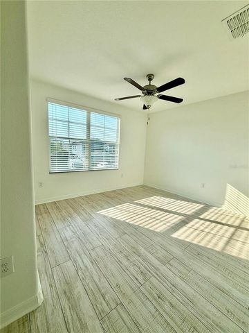 6821 BLUE MOON WAY, Sun City Center, FL 33573