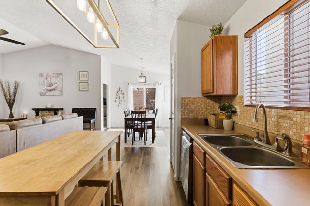 3738 Desert Pinon Drive NE, Rio Rancho, NM 87144