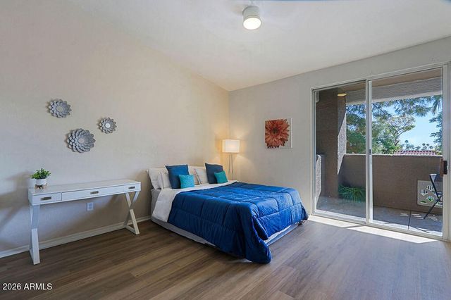 2929 W YORKSHIRE Drive 2101, Phoenix, AZ 85027