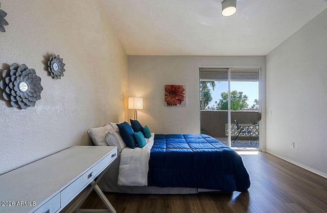 2929 W YORKSHIRE Drive 2101, Phoenix, AZ 85027