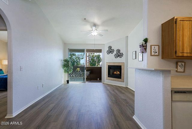 2929 W YORKSHIRE Drive 2101, Phoenix, AZ 85027