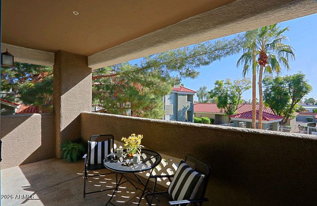 2929 W YORKSHIRE Drive 2101, Phoenix, AZ 85027