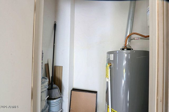 2929 W YORKSHIRE Drive 2101, Phoenix, AZ 85027