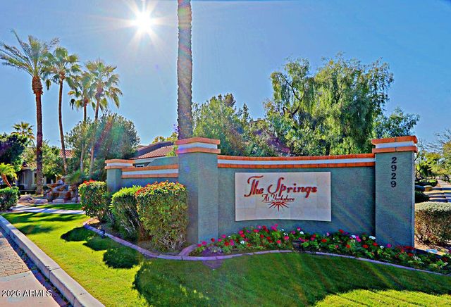 2929 W YORKSHIRE Drive 2101, Phoenix, AZ 85027