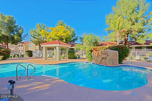 2929 W YORKSHIRE Drive 2101, Phoenix, AZ 85027