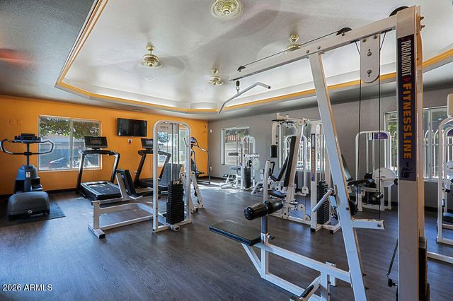 2929 W YORKSHIRE Drive 2101, Phoenix, AZ 85027