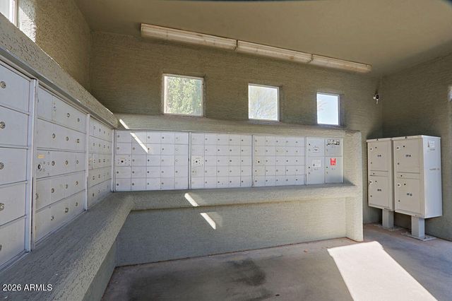 2929 W YORKSHIRE Drive 2101, Phoenix, AZ 85027