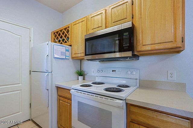 2929 W YORKSHIRE Drive 2101, Phoenix, AZ 85027