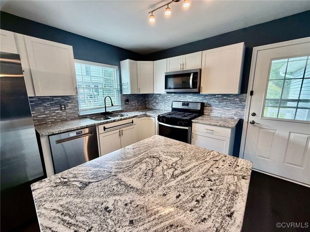 9903 Bethwood Dr, Fredericksburg, VA 22407