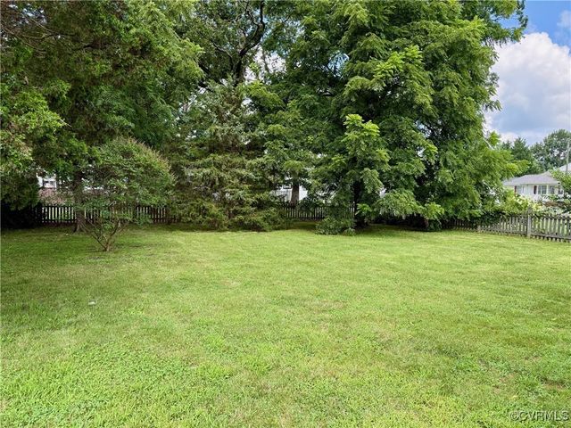 9903 Bethwood Dr, Fredericksburg, VA 22407