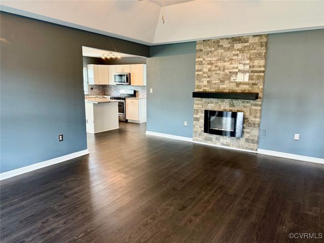 9903 Bethwood Dr, Fredericksburg, VA 22407