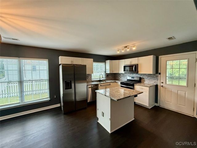 9903 Bethwood Dr, Fredericksburg, VA 22407