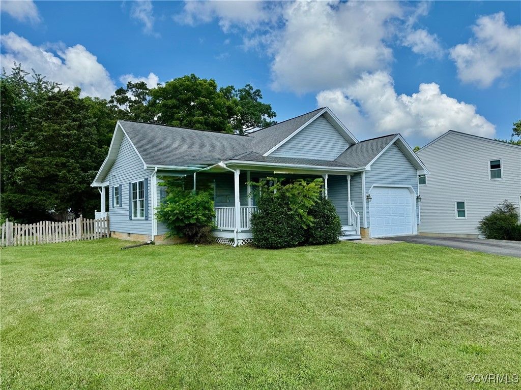 9903 Bethwood Dr, Fredericksburg, VA 22407