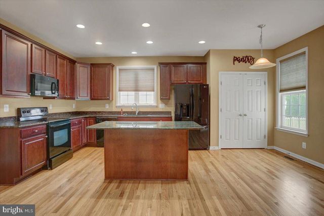 1236 DALLAS DR, Greencastle, PA 17225