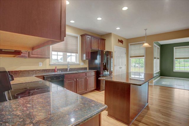 1236 DALLAS DR, Greencastle, PA 17225
