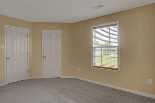 1236 DALLAS DR, Greencastle, PA 17225
