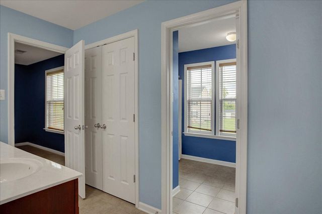 1236 DALLAS DR, Greencastle, PA 17225