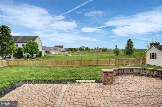 1236 DALLAS DR, Greencastle, PA 17225