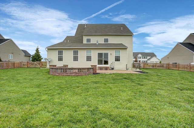 1236 DALLAS DR, Greencastle, PA 17225