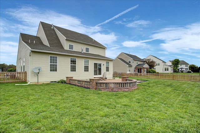 1236 DALLAS DR, Greencastle, PA 17225