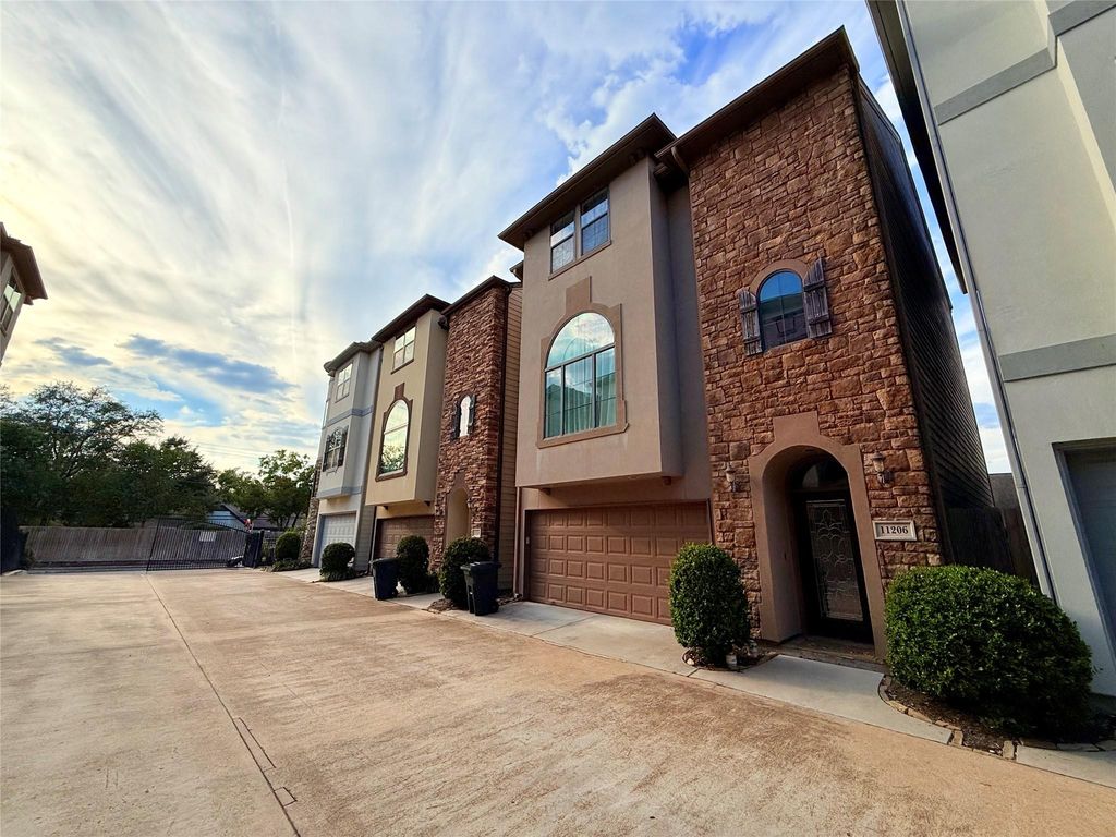 11206 Mattina Drive, Houston, TX 77042