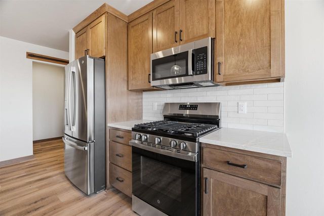 2645 CORNELL AVENUE, Neenah, WI 54956