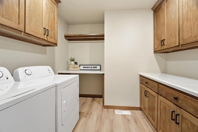 2645 CORNELL AVENUE, Neenah, WI 54956