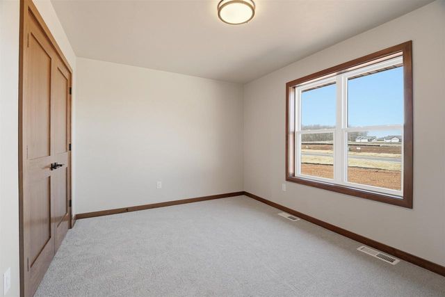 2645 CORNELL AVENUE, Neenah, WI 54956