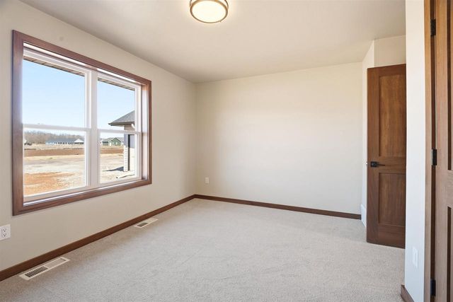 2645 CORNELL AVENUE, Neenah, WI 54956