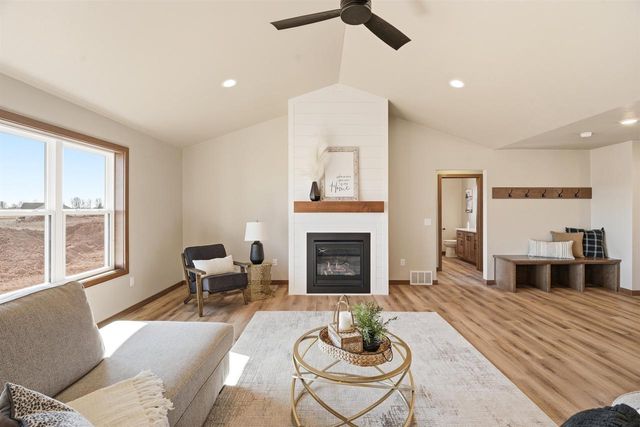 2645 CORNELL AVENUE, Neenah, WI 54956